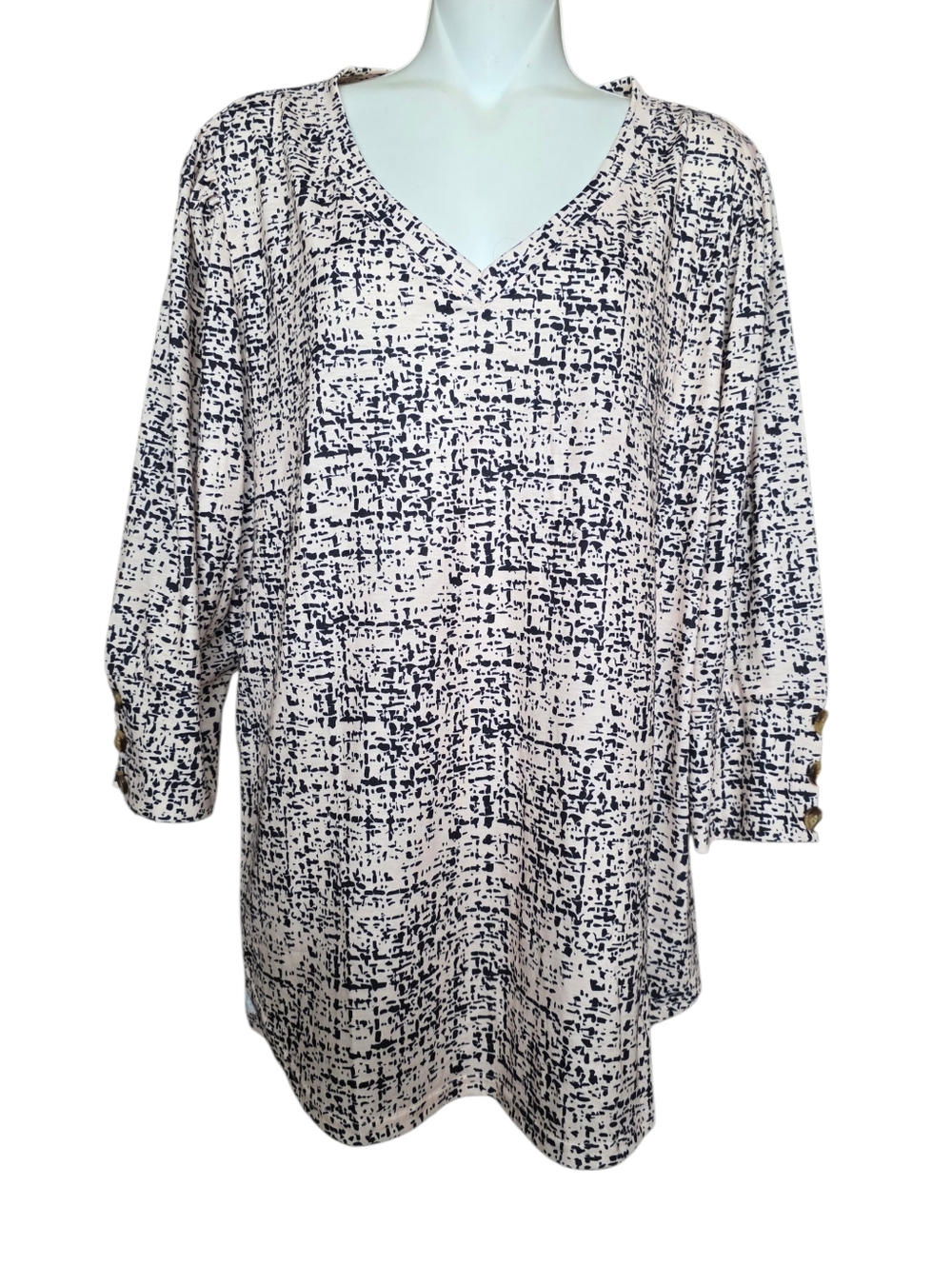 New XIEERDUO Printed V-Neck Tunic Top in Cream and Black T4